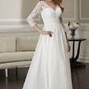 CHRISTINA WU  22900  IVORY  size 28